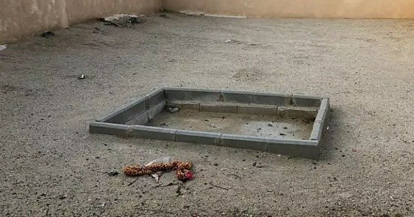Grave of Maymoonah R.A.